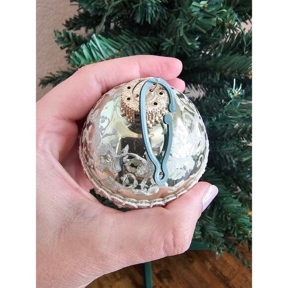 Vintage AmeriChristmas Glass Ball Christmas Ornament Silver Cream Beaded pearls - Picture 4 of 4